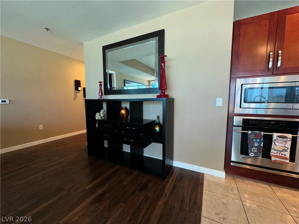4575 Dean Martin, Las Vegas, NV 89103