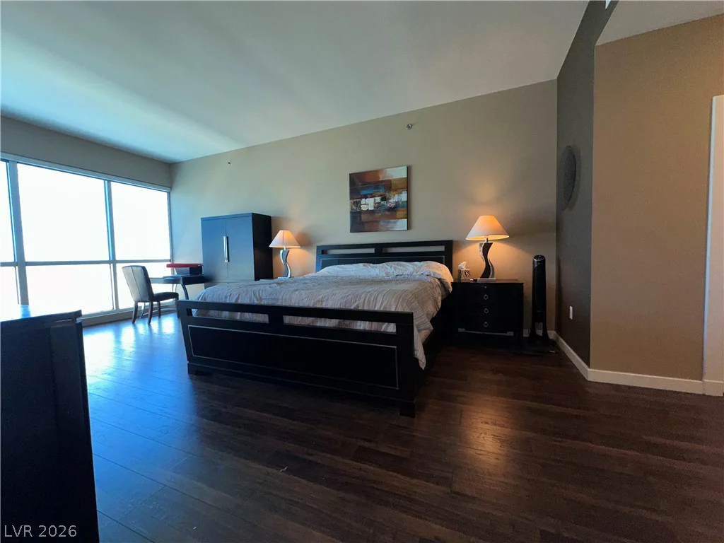 4575 Dean Martin, Las Vegas, NV 89103