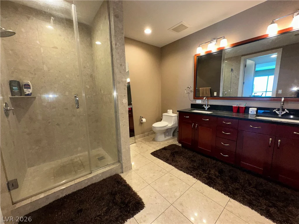 4575 Dean Martin, Las Vegas, NV 89103
