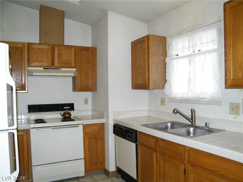 1010 75th East, Ely, NV 89301
