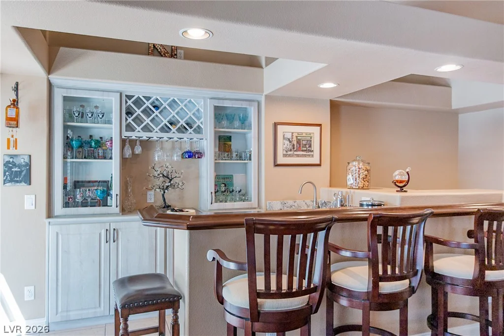 4001 Abernethy Forest, Las Vegas, NV 89141