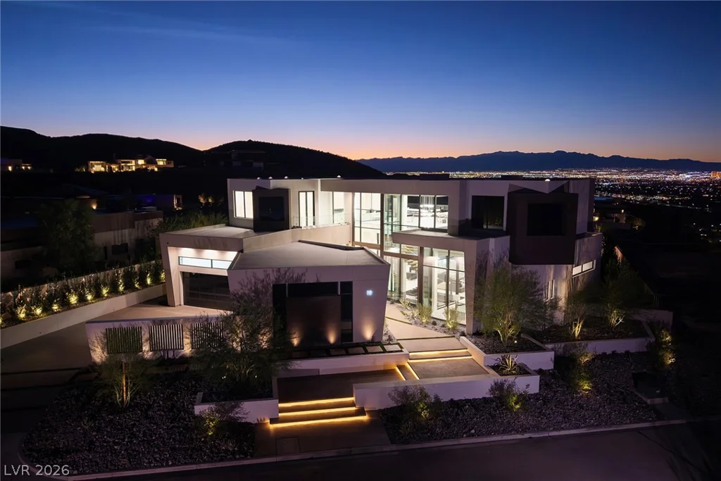 19 Boulderback, Henderson, NV 89012