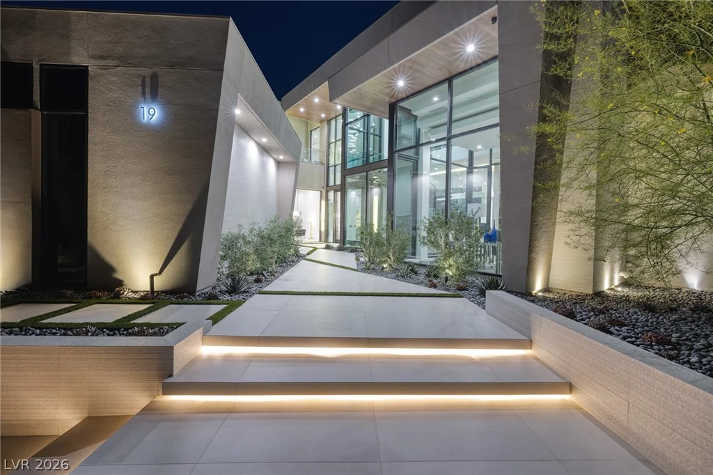 19 Boulderback, Henderson, NV 89012