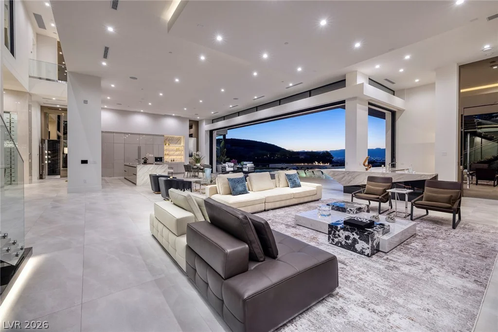 19 Boulderback, Henderson, NV 89012