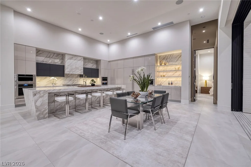 19 Boulderback, Henderson, NV 89012