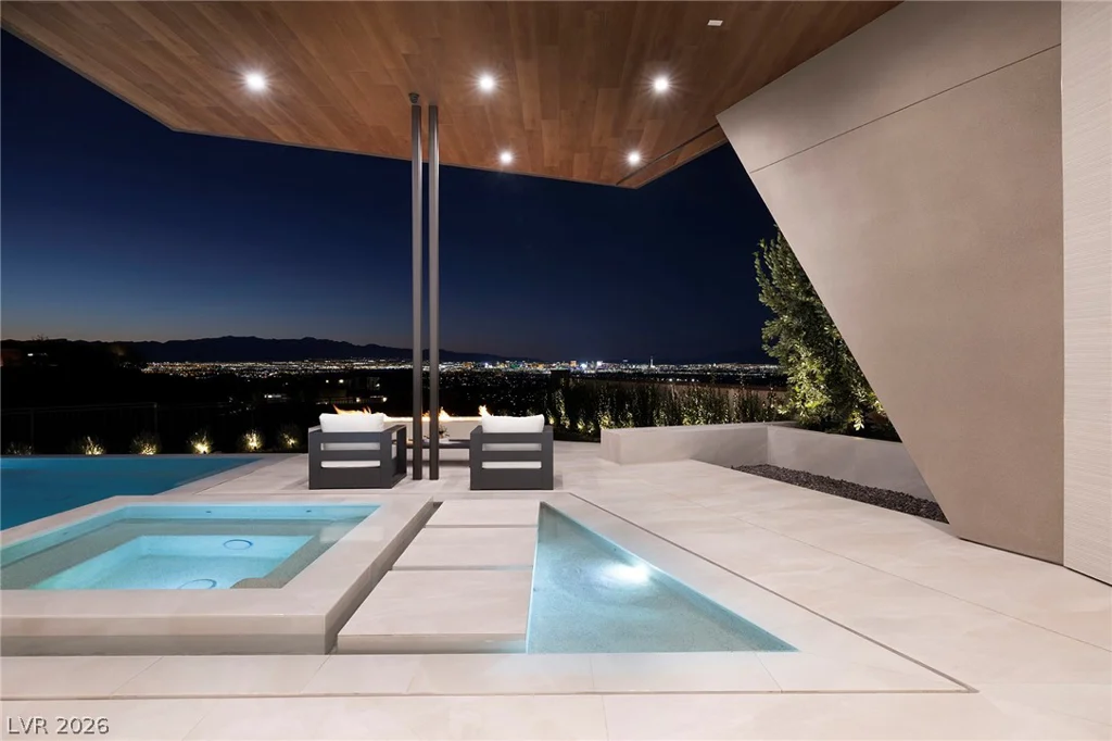 19 Boulderback, Henderson, NV 89012