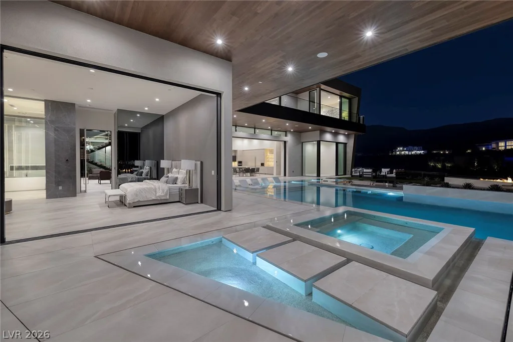 19 Boulderback, Henderson, NV 89012