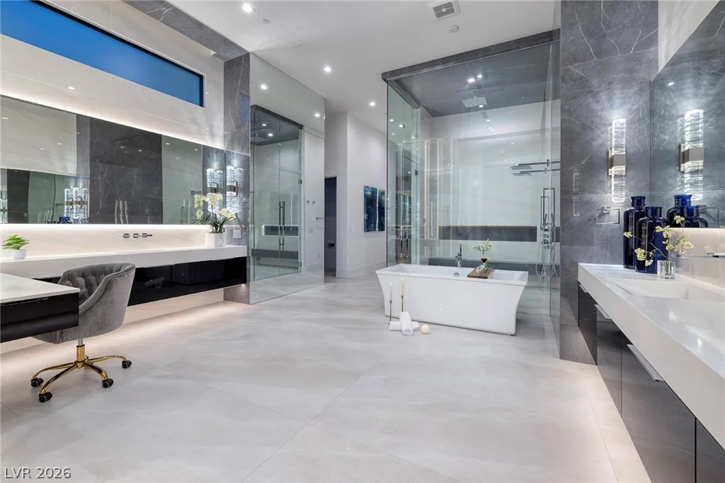 19 Boulderback, Henderson, NV 89012