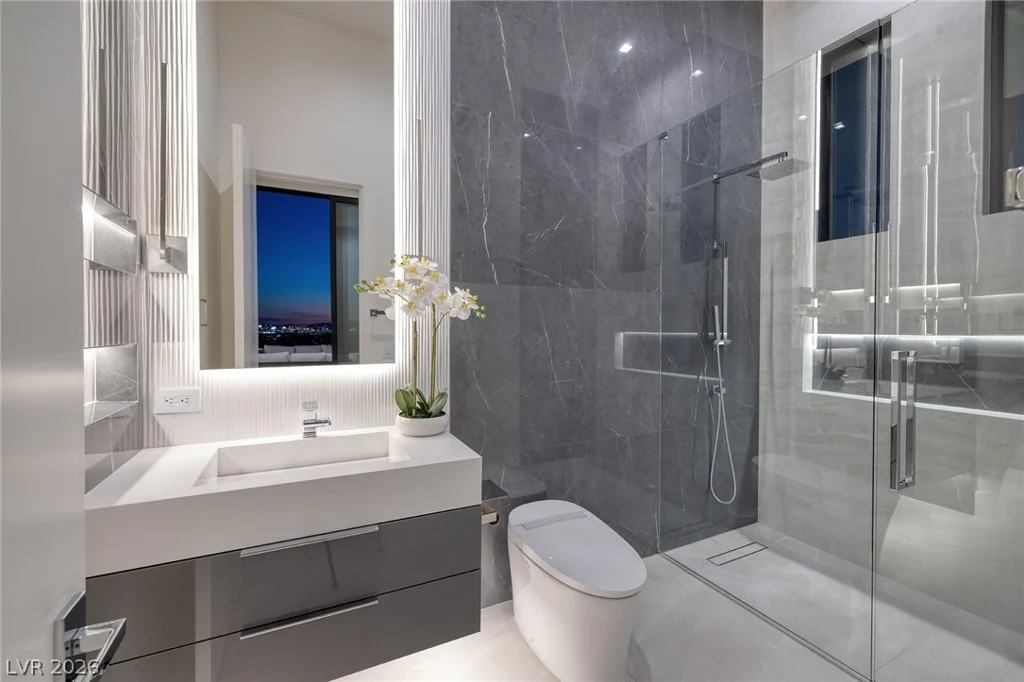 19 Boulderback, Henderson, NV 89012