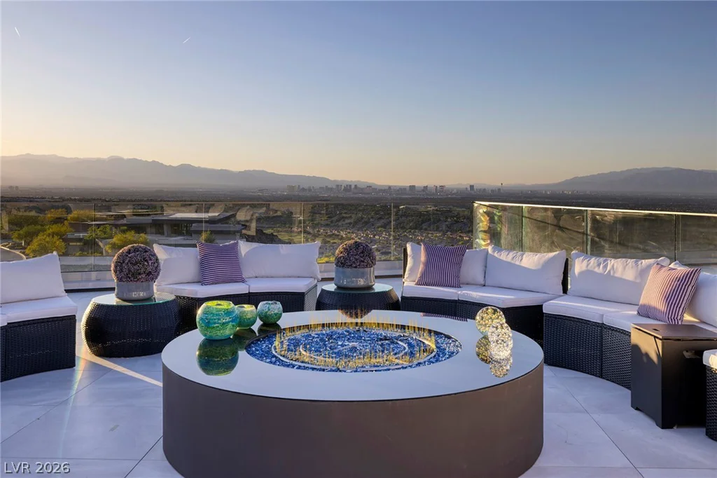 19 Boulderback, Henderson, NV 89012