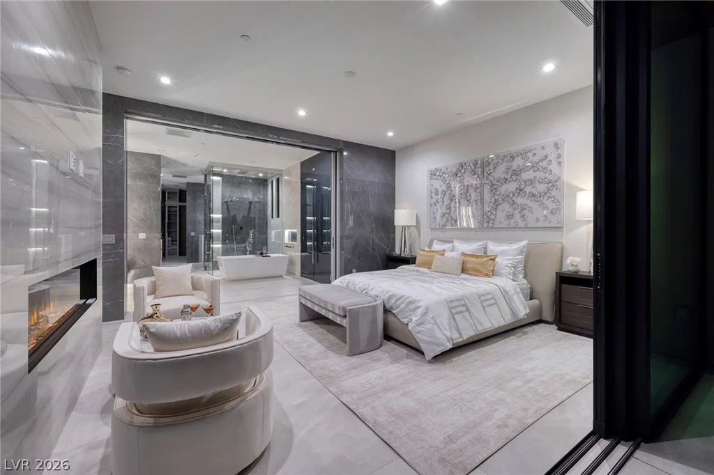19 Boulderback, Henderson, NV 89012