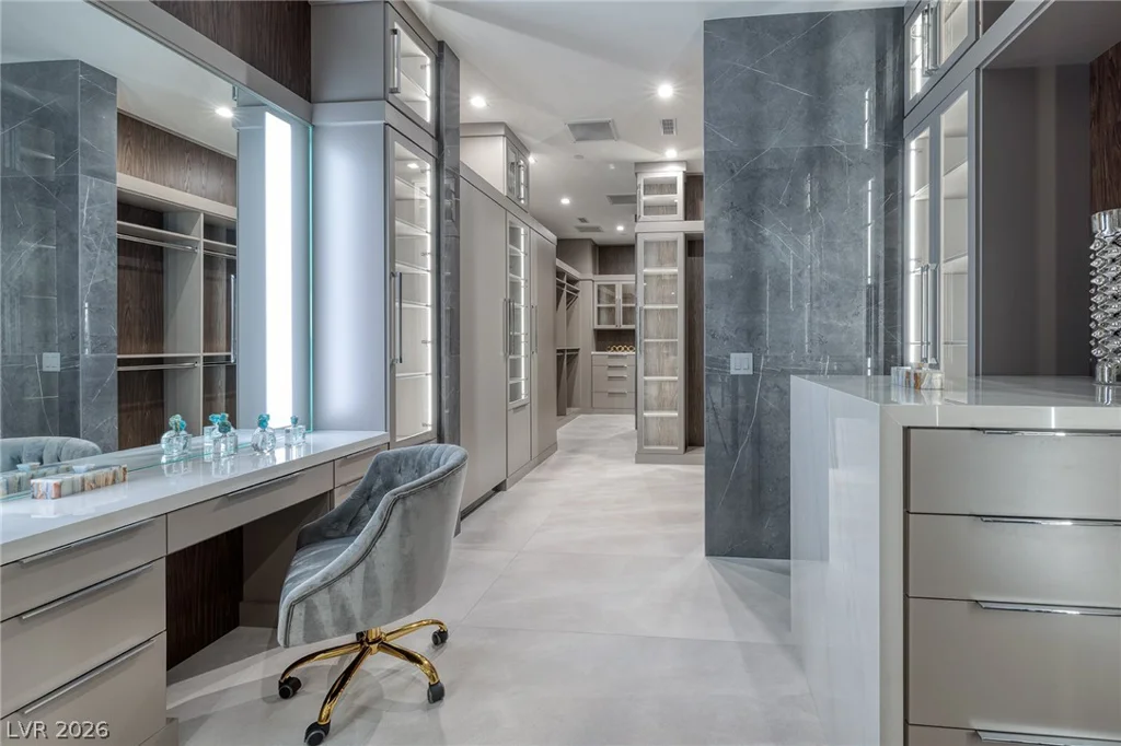 19 Boulderback, Henderson, NV 89012