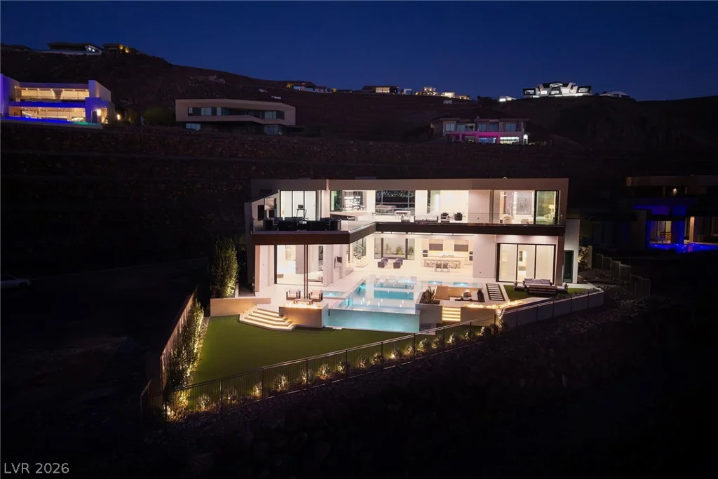 19 Boulderback, Henderson, NV 89012