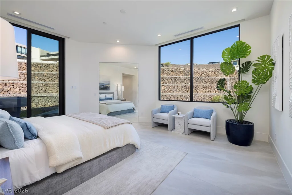 19 Boulderback, Henderson, NV 89012