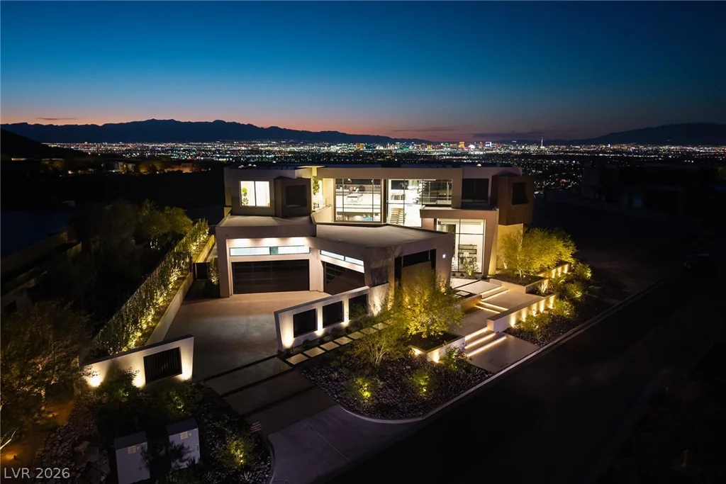 19 Boulderback, Henderson, NV 89012