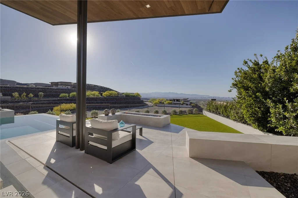 19 Boulderback, Henderson, NV 89012