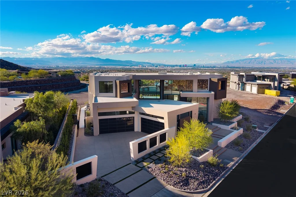 19 Boulderback, Henderson, NV 89012
