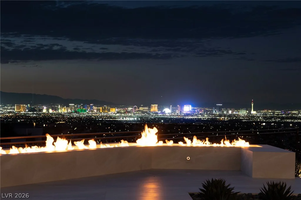 19 Boulderback, Henderson, NV 89012
