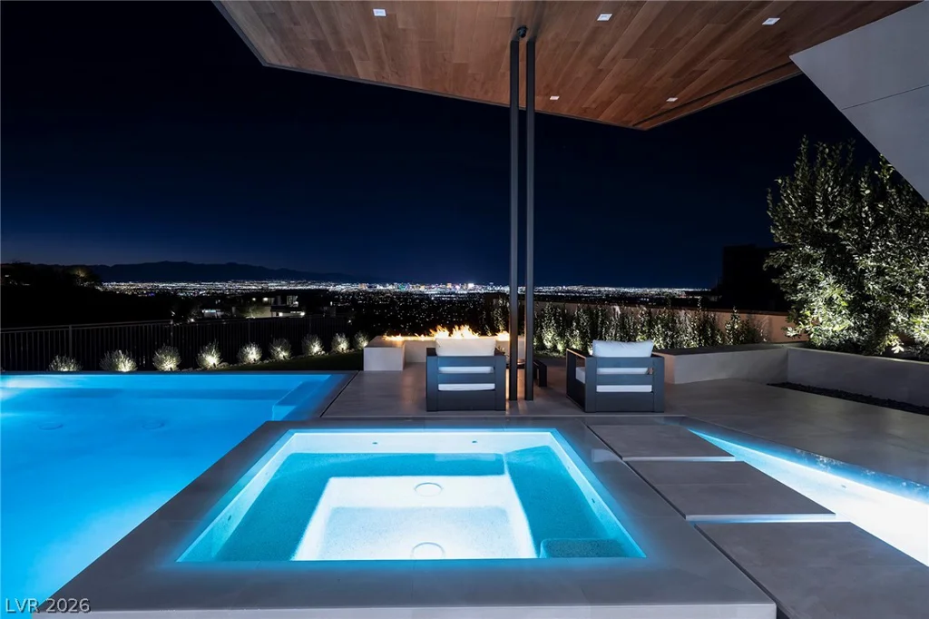 19 Boulderback, Henderson, NV 89012