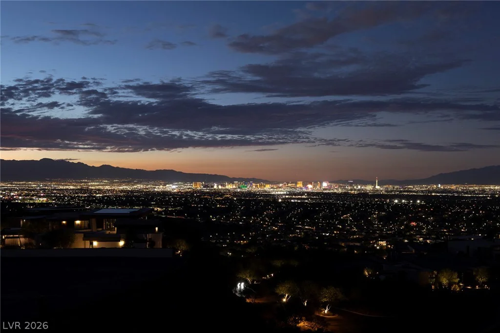 19 Boulderback, Henderson, NV 89012