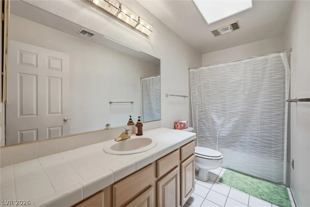 2851 Valley View, Las Vegas, NV 89102