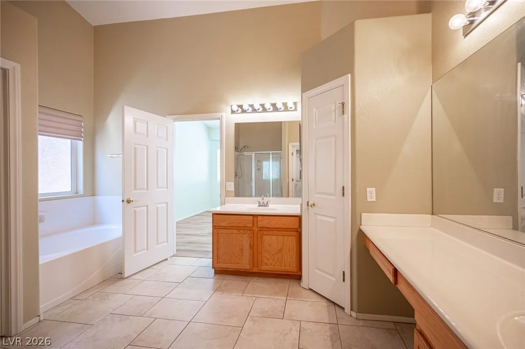 1740 Honey Tree, Las Vegas, NV 89144