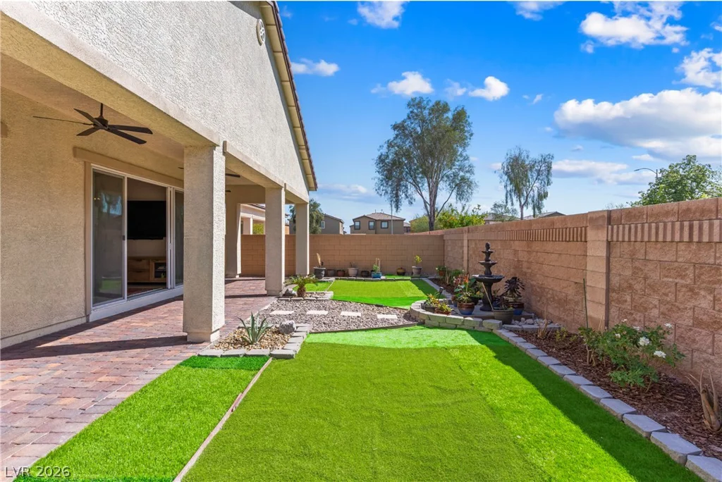 6009 La Coste, North Las Vegas, NV 89081