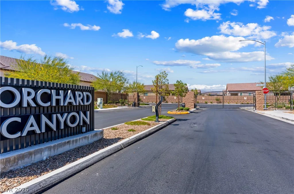 6009 La Coste, North Las Vegas, NV 89081