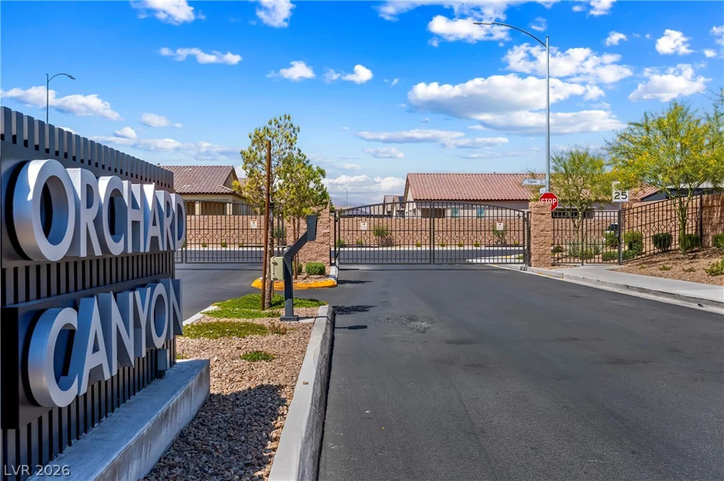 6009 La Coste, North Las Vegas, NV 89081