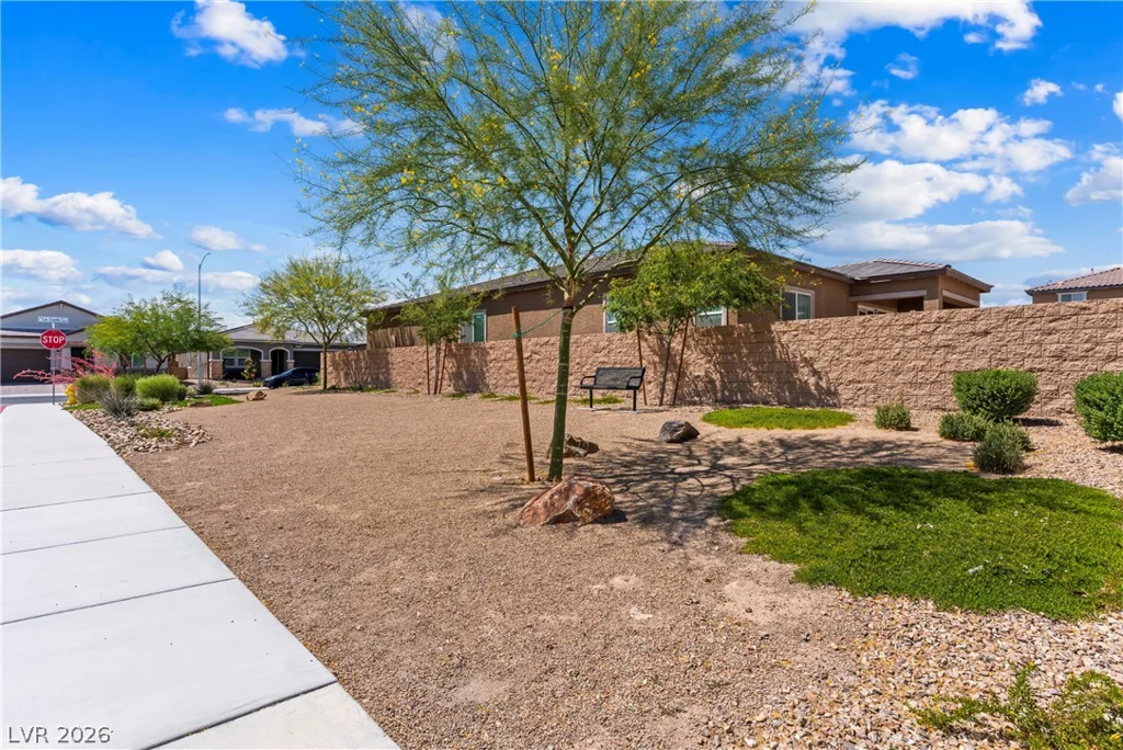 6009 La Coste, North Las Vegas, NV 89081