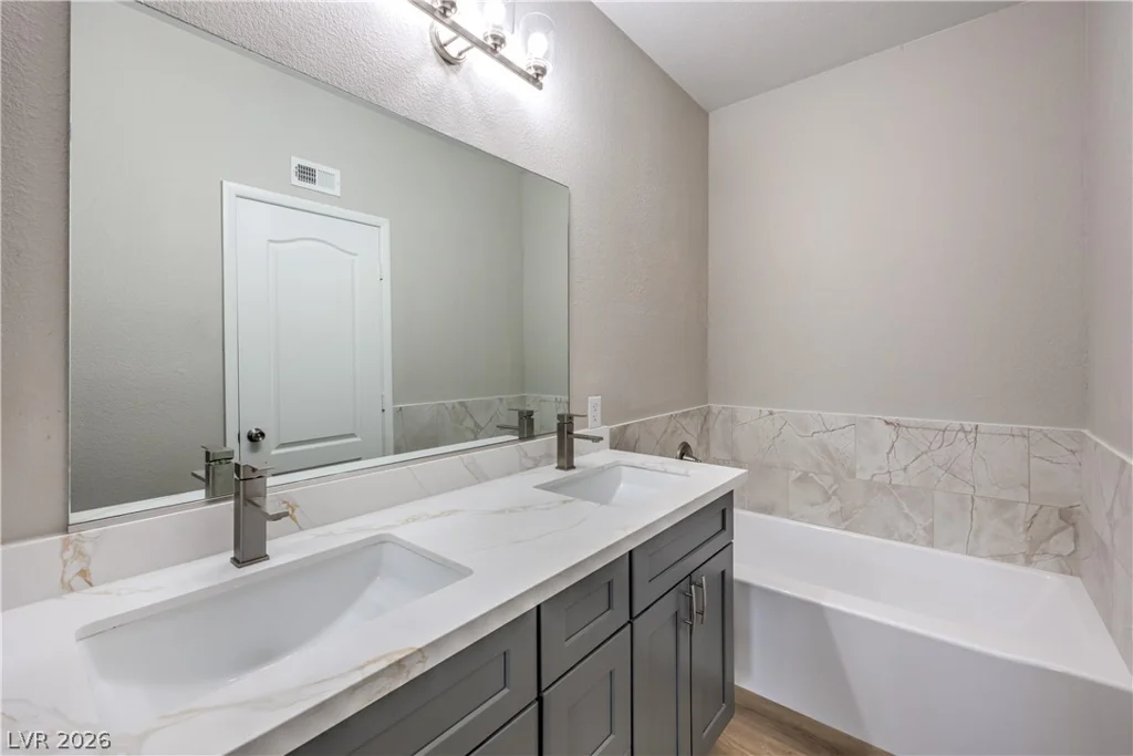 1509 Blackcombe, Las Vegas, NV 89128