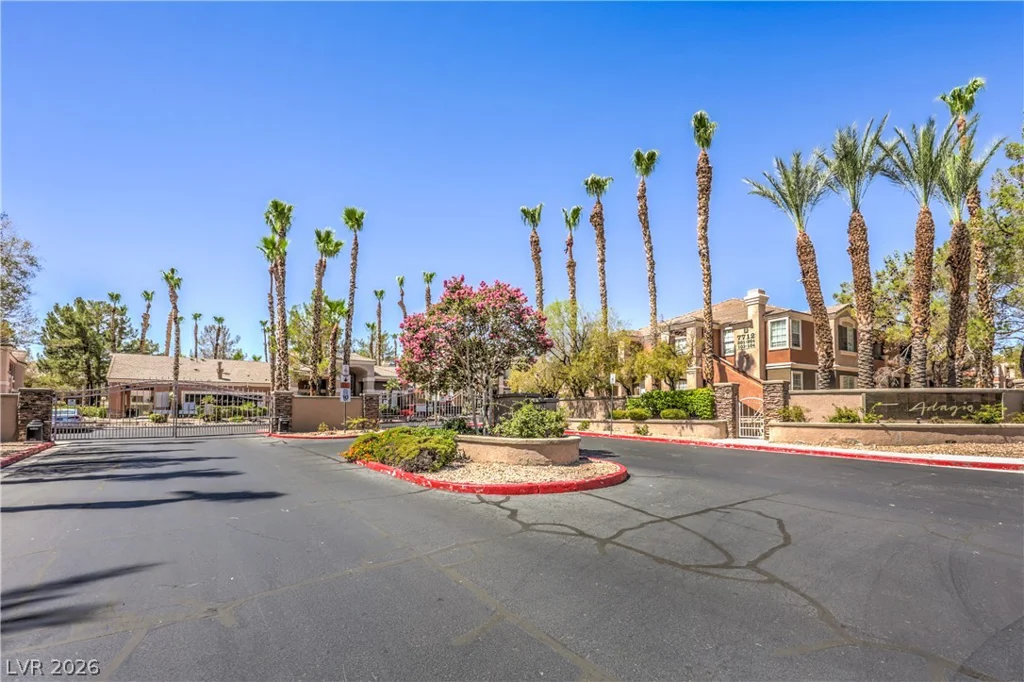 1509 Blackcombe, Las Vegas, NV 89128