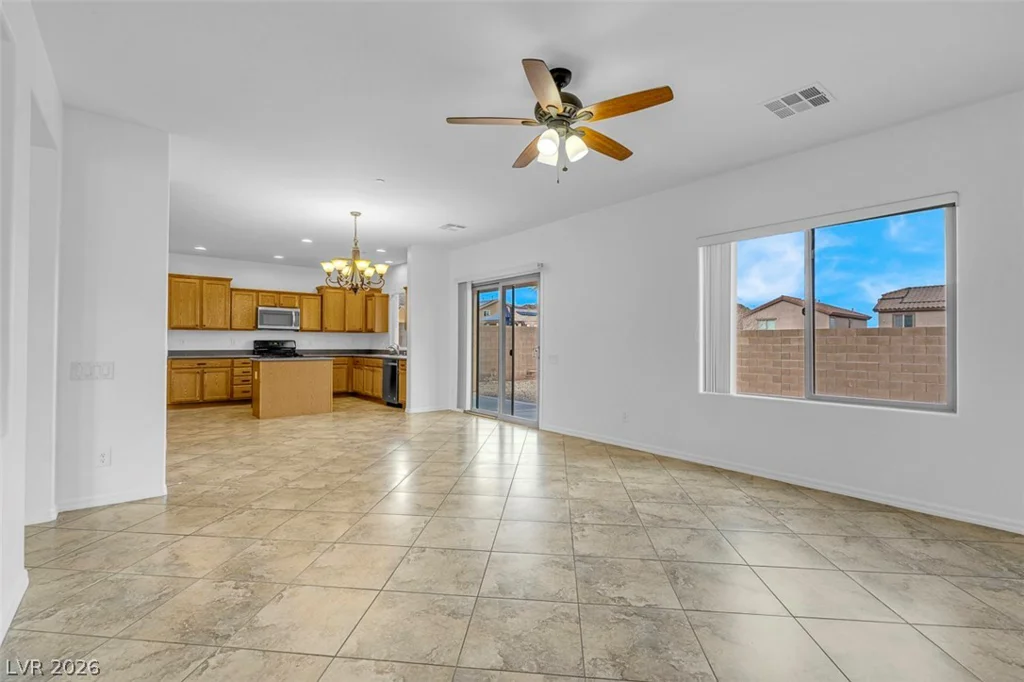 112 Newmiller, Henderson, NV 89002