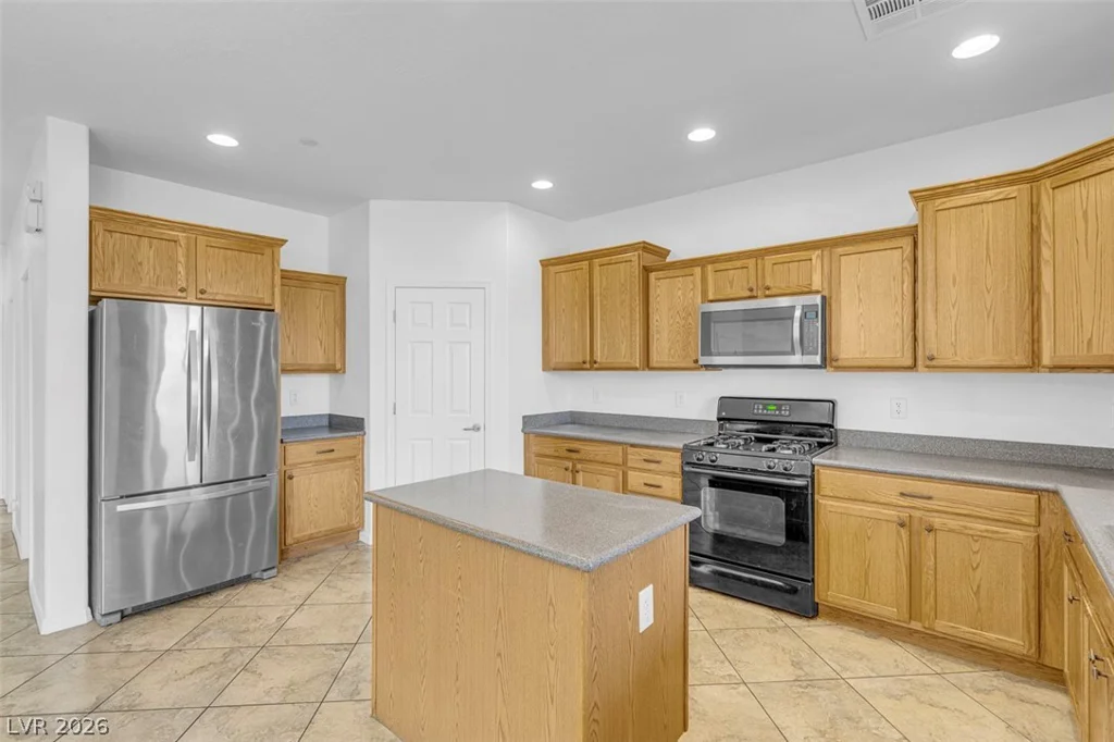 112 Newmiller, Henderson, NV 89002