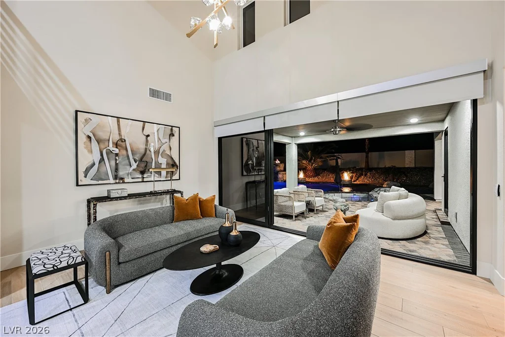 6055 Gabrielle Carol, Las Vegas, NV 89149