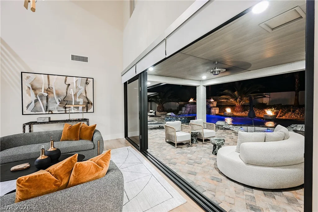 6055 Gabrielle Carol, Las Vegas, NV 89149