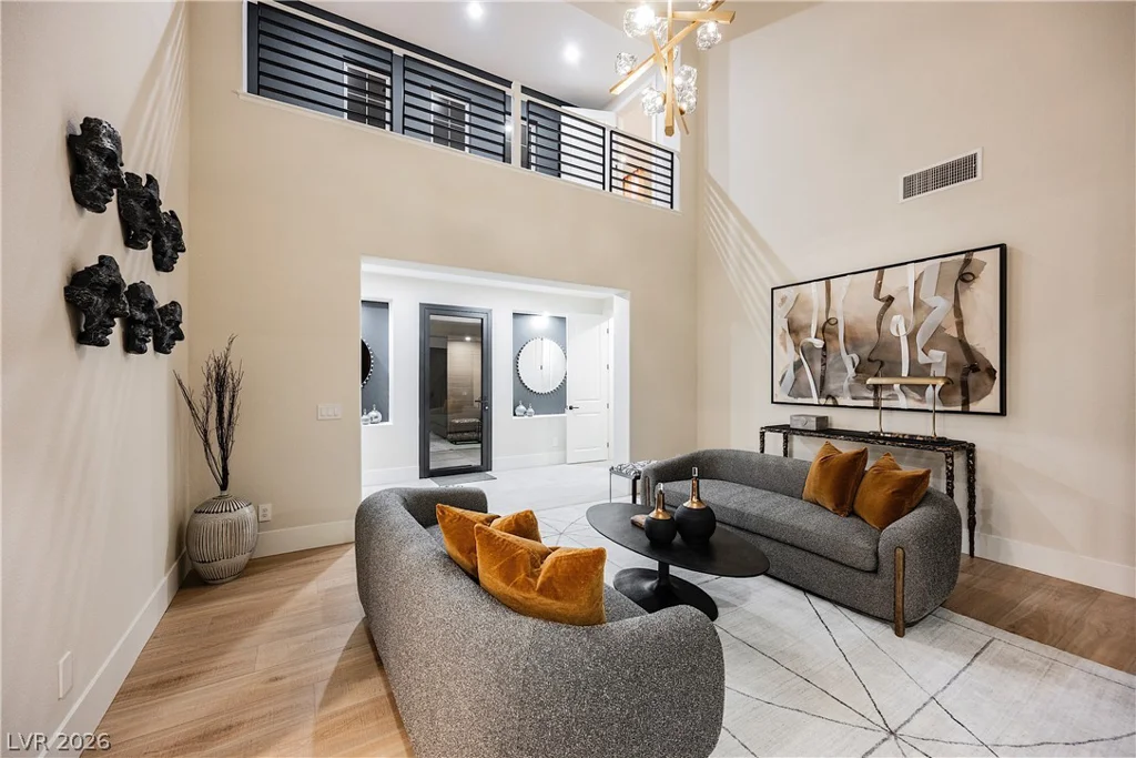 6055 Gabrielle Carol, Las Vegas, NV 89149