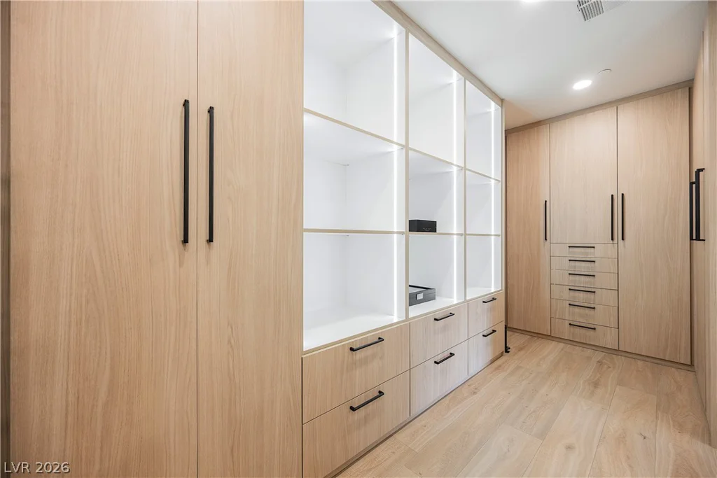 6055 Gabrielle Carol, Las Vegas, NV 89149
