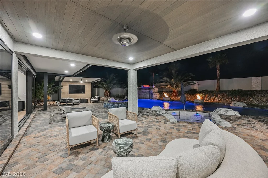 6055 Gabrielle Carol, Las Vegas, NV 89149