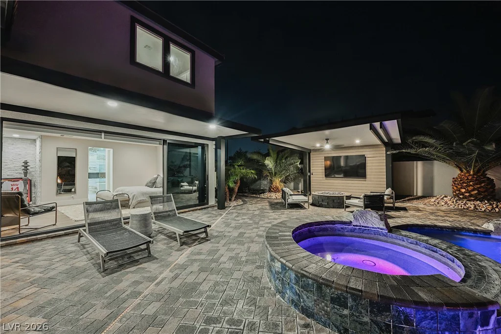 6055 Gabrielle Carol, Las Vegas, NV 89149