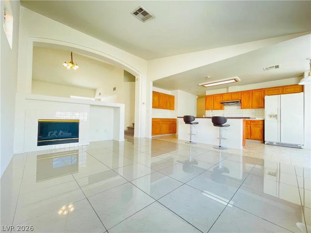 8134 Dinsmore, Las Vegas, NV 89117