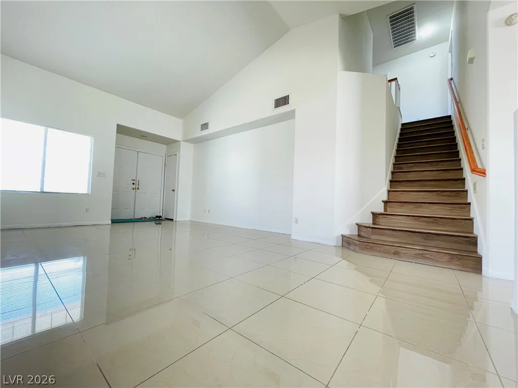 8134 Dinsmore, Las Vegas, NV 89117