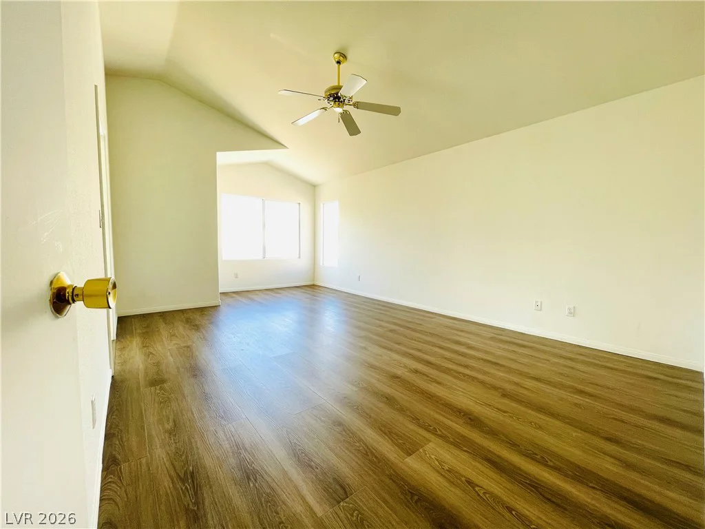 8134 Dinsmore, Las Vegas, NV 89117