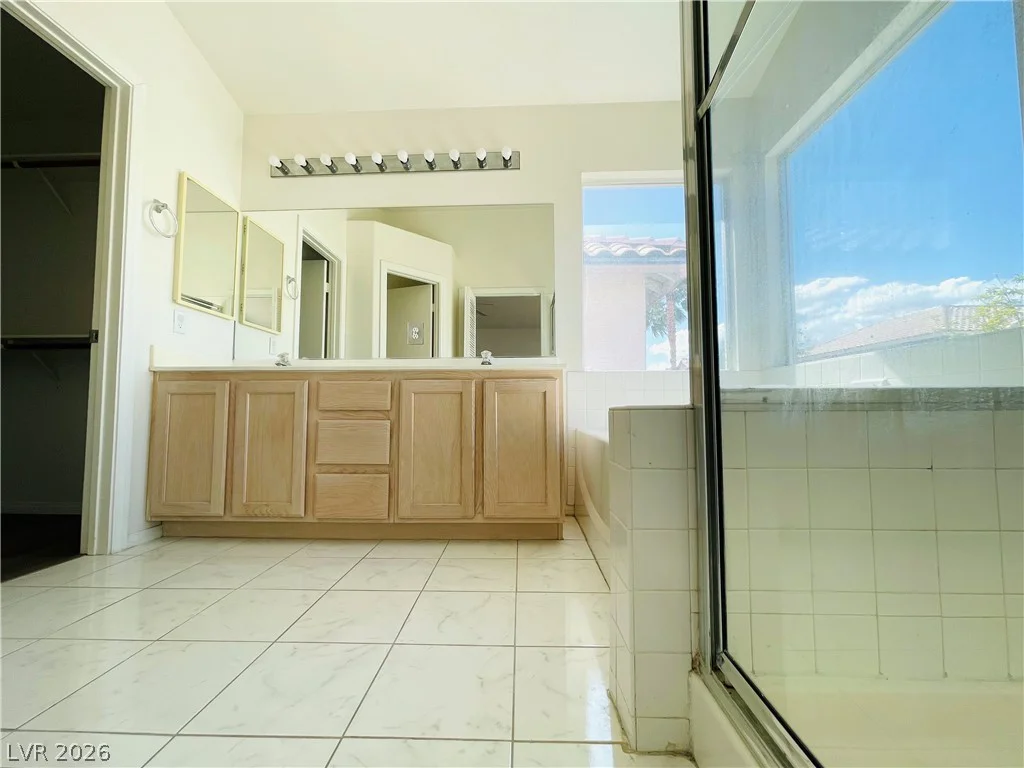 8134 Dinsmore, Las Vegas, NV 89117
