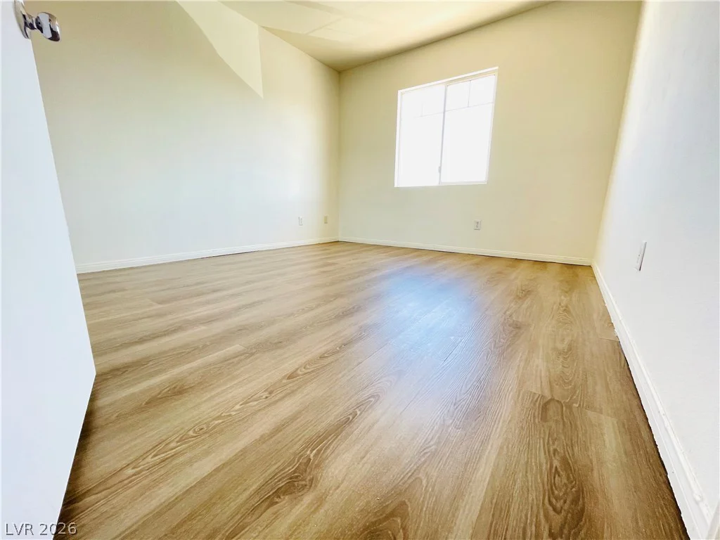 8134 Dinsmore, Las Vegas, NV 89117
