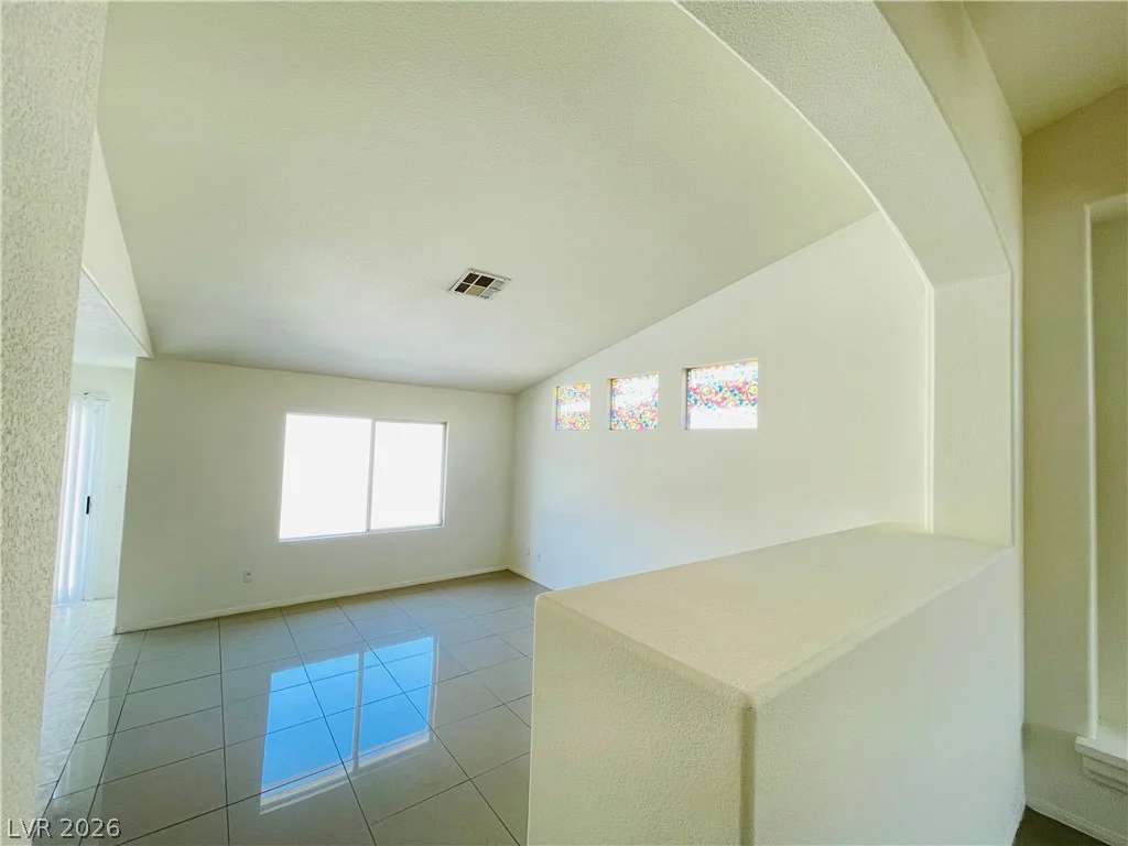 8134 Dinsmore, Las Vegas, NV 89117