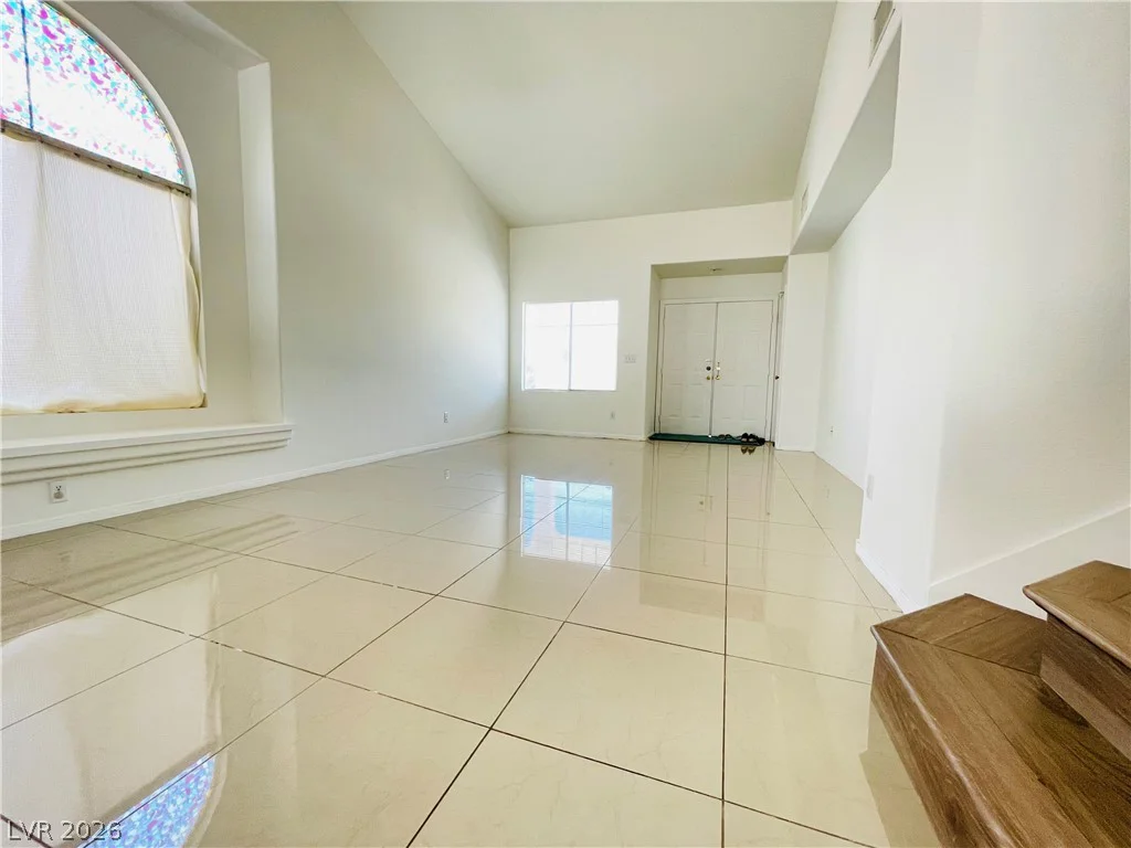 8134 Dinsmore, Las Vegas, NV 89117