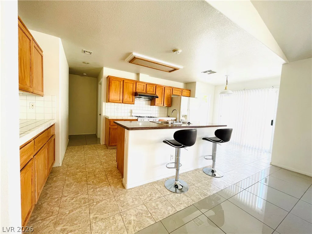 8134 Dinsmore, Las Vegas, NV 89117