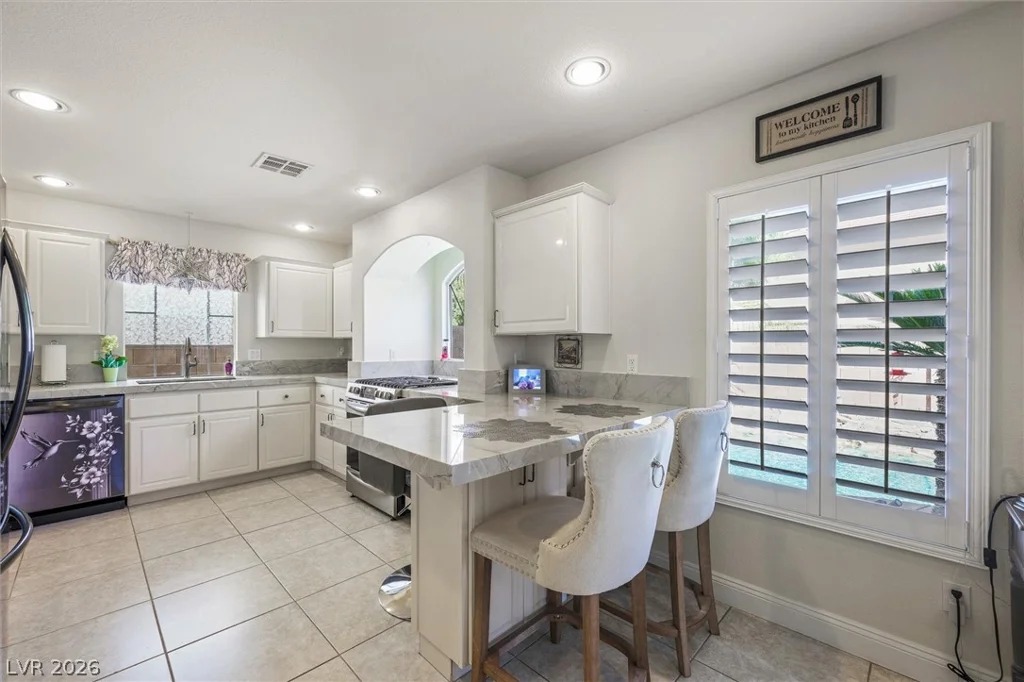10900 Calcedonian, Las Vegas, NV 89141