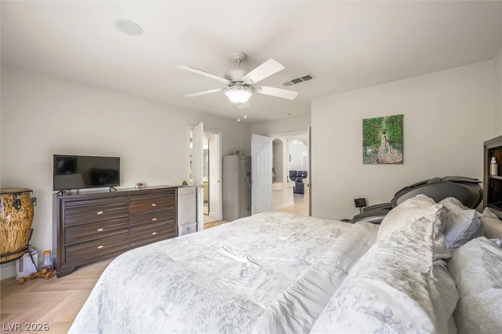 10900 Calcedonian, Las Vegas, NV 89141